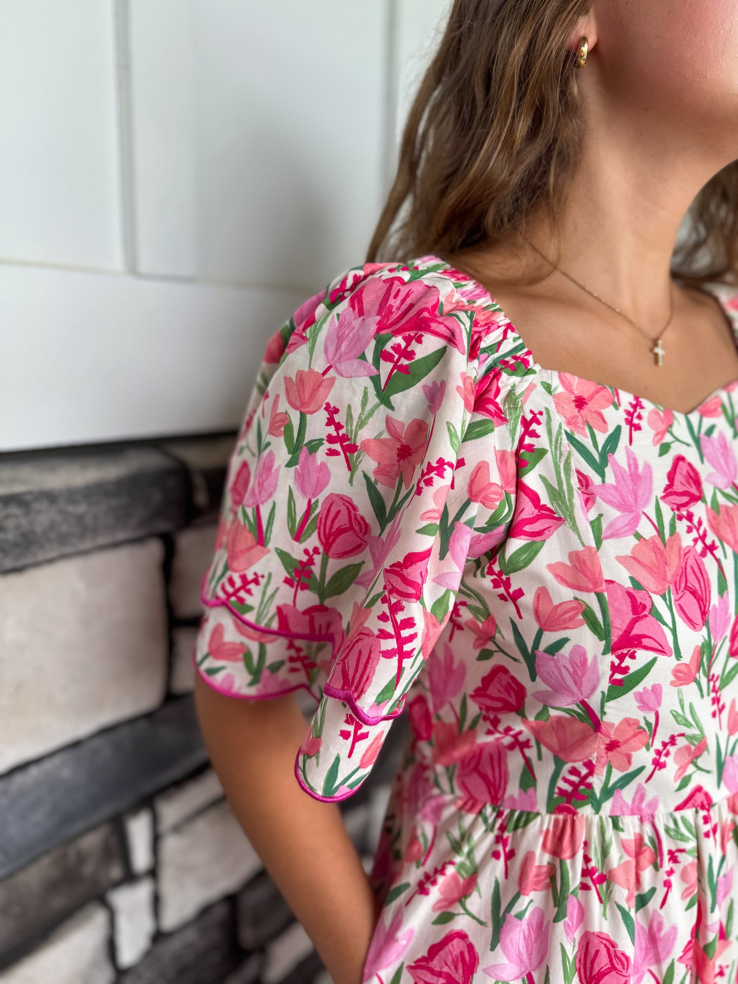 Taylor Pink Floral Contrast Piped Tulip Sleeve Dress