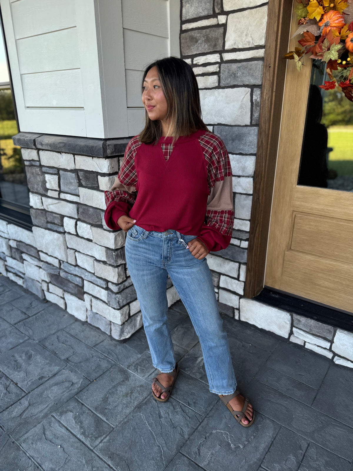 Mid Rise Distressed Hem Cropped Straight Jeans