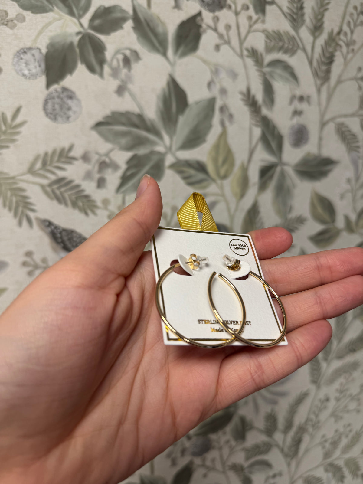 Medium Thin Gold Hoop Earrings