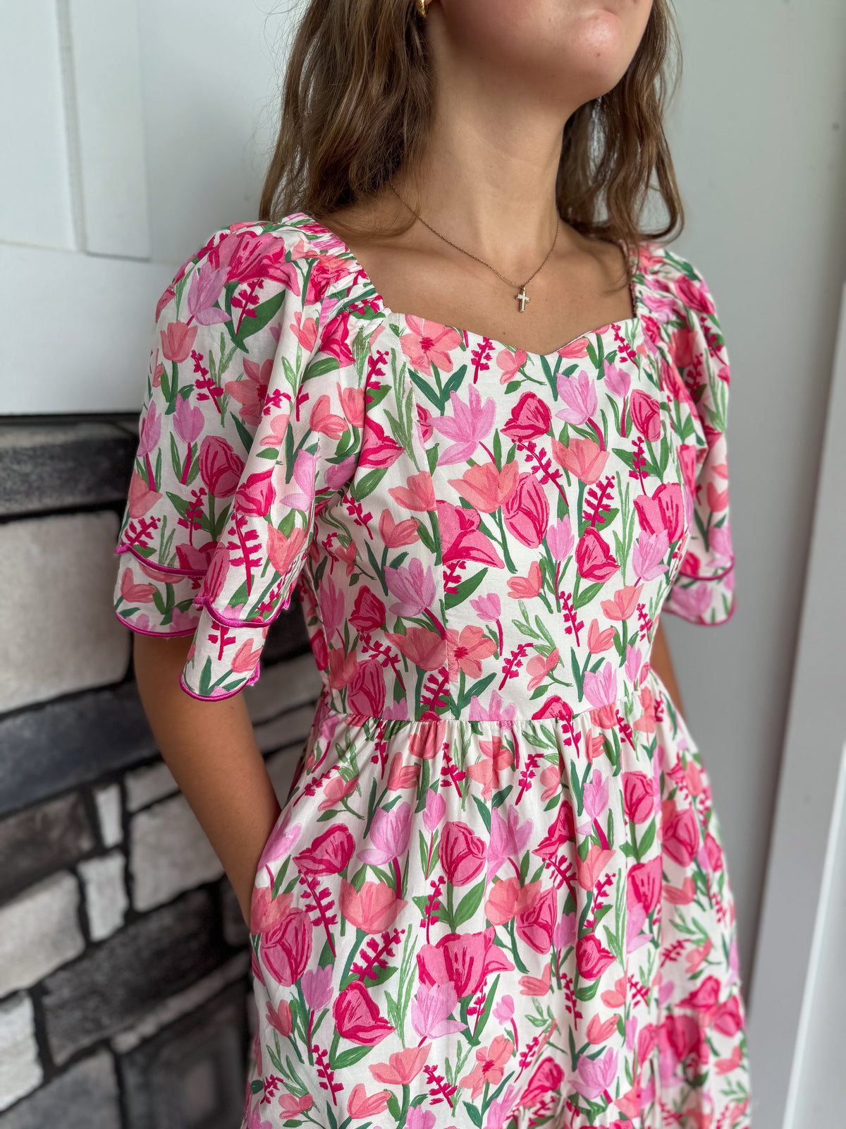 Taylor Pink Floral Contrast Piped Tulip Sleeve Dress